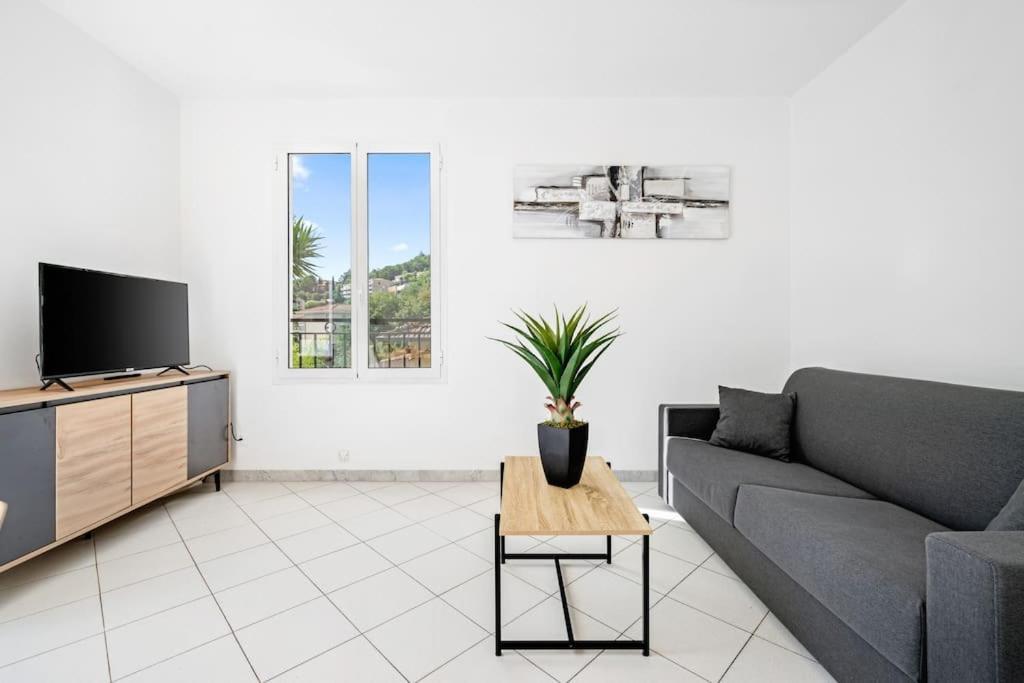 La Villa Julia - Calme - Spacieux - Parking Prive - Climatisation Menton Exterior foto